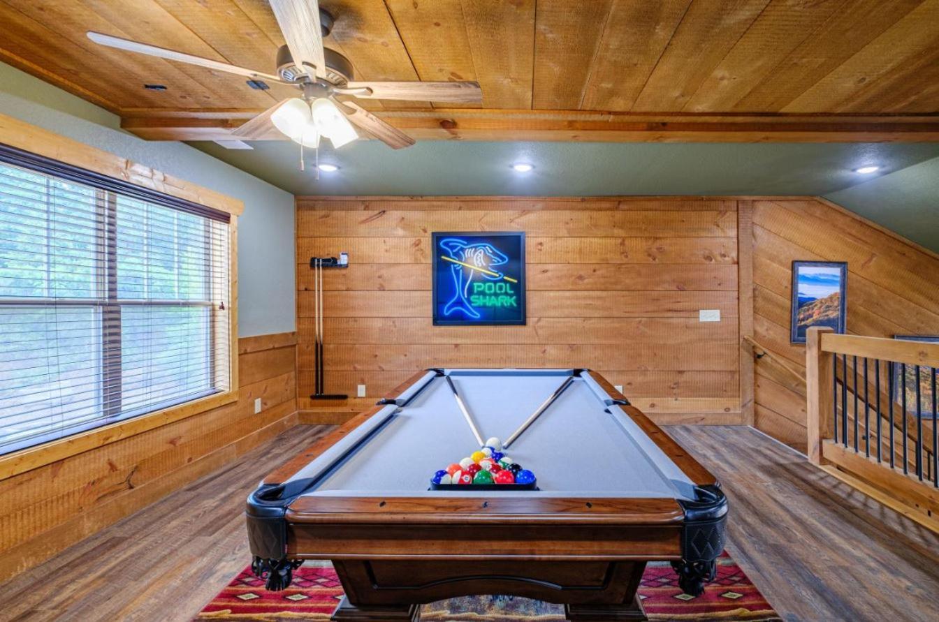 Villa Heaps Of Fun By Eden Crest Gatlinburg Exterior foto